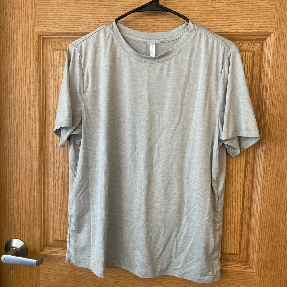 Fabletics shirt